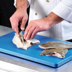 Професионална дъска за рязане на риба и морски дарове Kesper 30152, HACCP стандарт, Gastronorm 1/1, Устойчива до 95°C, Крачета против плъзгане, Щадяща остриетата повърхност, Син